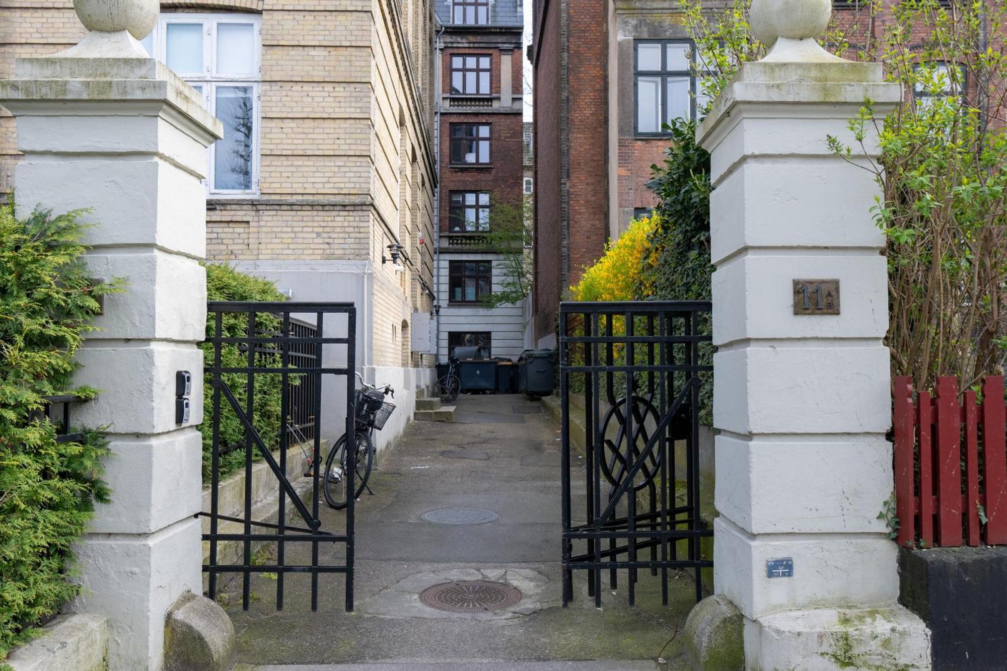 Unique 3 Bedroom Apartment In Vibrant Frederiksberg Copenhaga Exterior foto